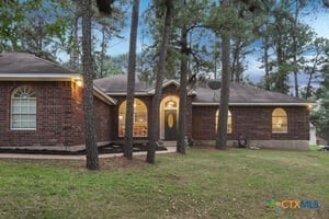 103 E Kamoi Ct in Bastrop, TX - Building Photo