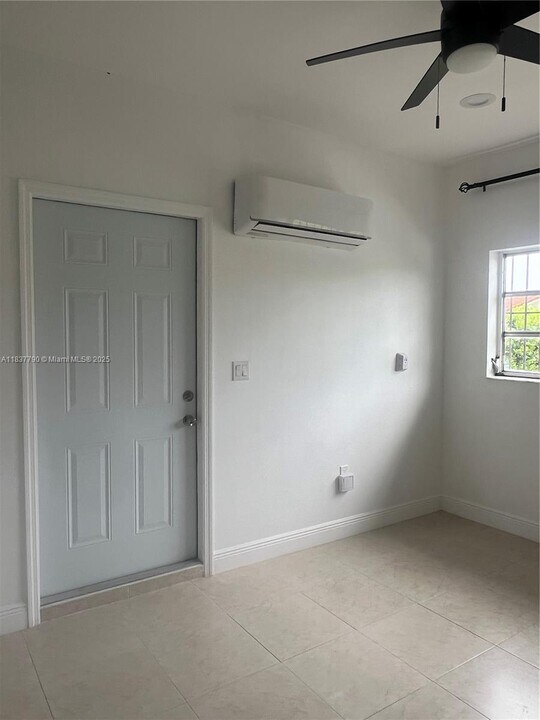 7804 SW 21st Terrace in Miami, FL - Building Photo