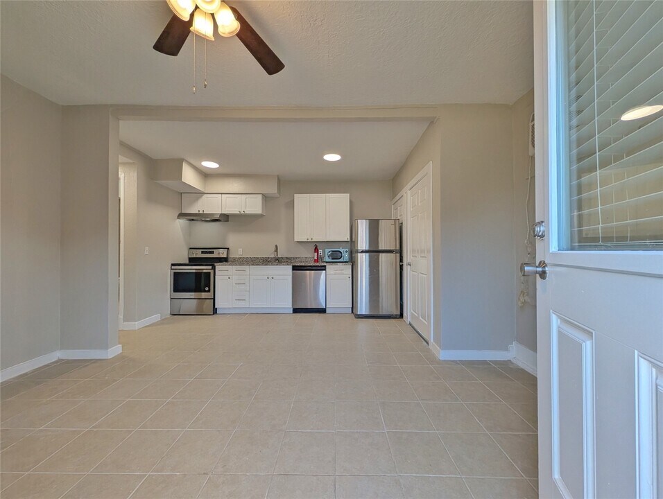 1219 33rd St in Galveston, TX - Building Photo