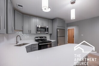 1220 N La Salle Dr in Chicago, IL - Building Photo - Building Photo