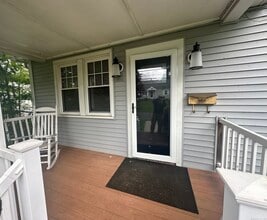 146 Sterling St in New Britain, CT - Building Photo - Building Photo