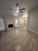 3614 Woodglow Cir in San Antonio, TX - Building Photo - Building Photo