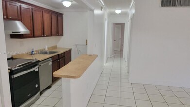 4410 NW 79th Ave in Doral, FL - Building Photo - Building Photo