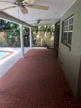 3907 W Corona St in Tampa, FL - Building Photo - Building Photo