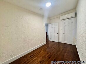 4 Garden Ct St-Unit -1C in Boston, MA - Building Photo - Building Photo