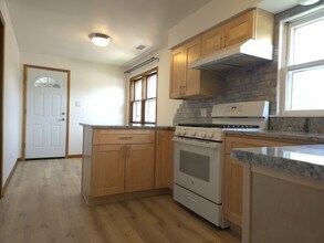 7010 W Diversey Ave in Chicago, IL - Building Photo - Building Photo