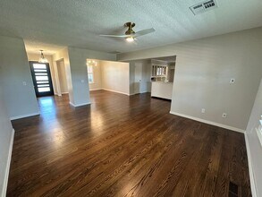 12 SW 100th St in Oklahoma City, OK - Building Photo - Building Photo