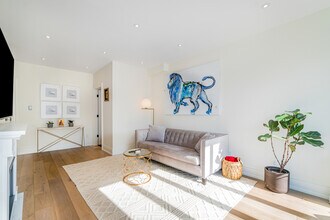 466 Sammon Ave in Toronto, ON - Building Photo - Building Photo