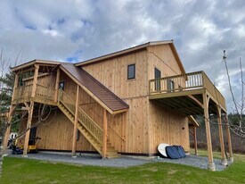 223 Huntley Rd, Unit 221 in Westford, VT - Building Photo
