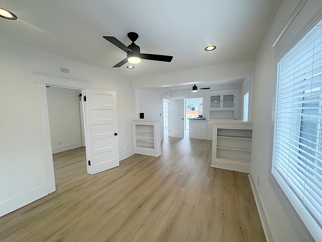 657 Navy St in Santa Monica, CA - Foto de edificio - Building Photo