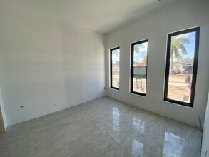 6422 Coral Way in Miami, FL - Building Photo - Building Photo