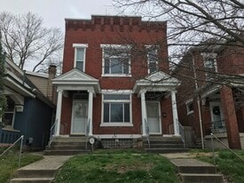 2221 Oakland Ave, Apt A in Covington, KY - Building Photo