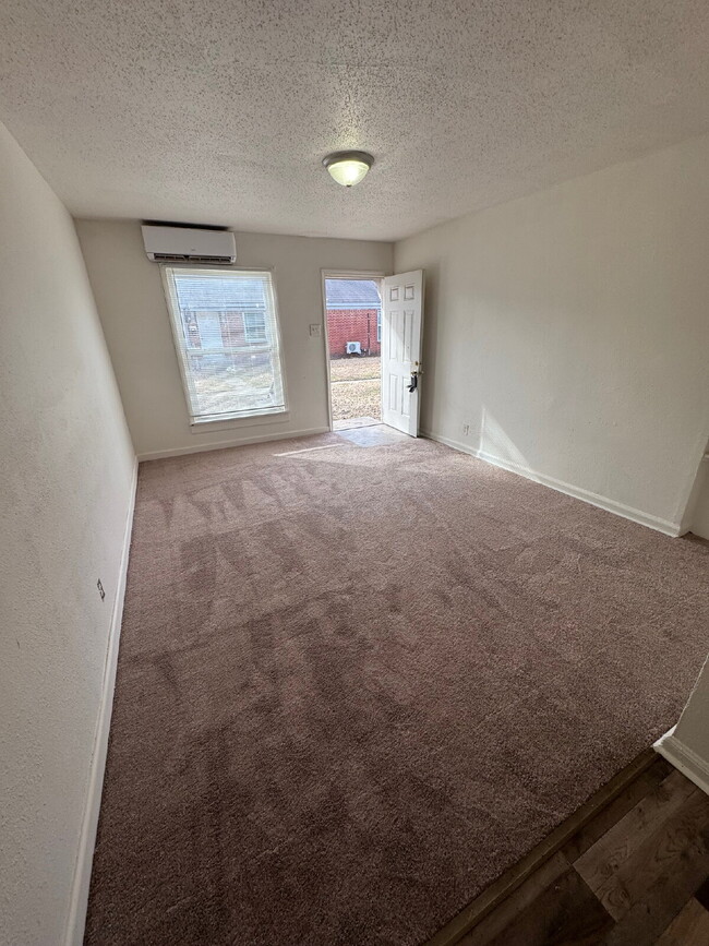 634 S Hydraulic Ave in Wichita, KS - Building Photo - Building Photo