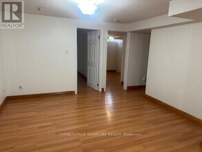 4489 Full Moon Cir in Mississauga, ON - Building Photo - Building Photo