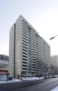 Centretown Place in Ottawa, ON - Building Photo - Building Photo