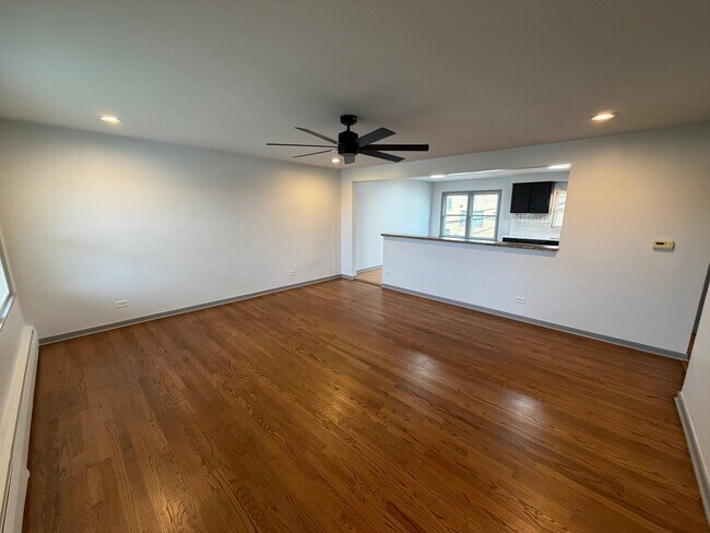 property at 5916 N Odell Ave