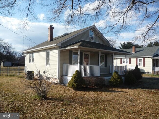104 Greenway St