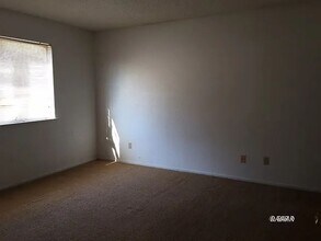 932 Kinnett Ave in Ridgecrest, CA - Building Photo - Building Photo