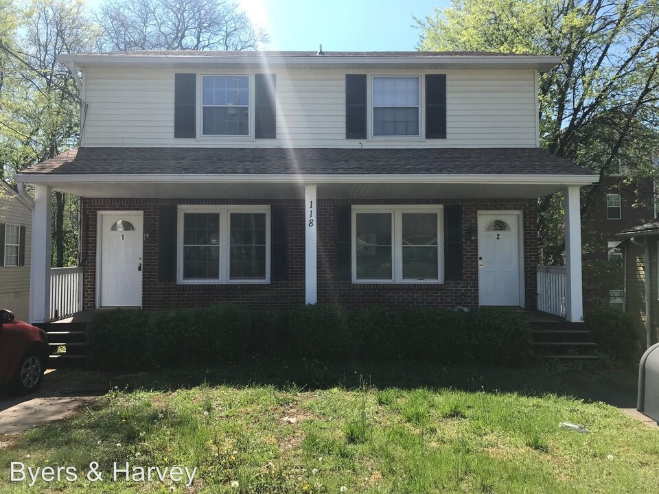 118 S 7th St in Clarksville, TN - Building Photo