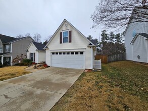 203 Crown Empire Ct in Simpsonville, SC - Building Photo - Building Photo