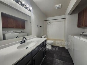 8111 Medellin Cir in Anchorage, AK - Building Photo - Building Photo