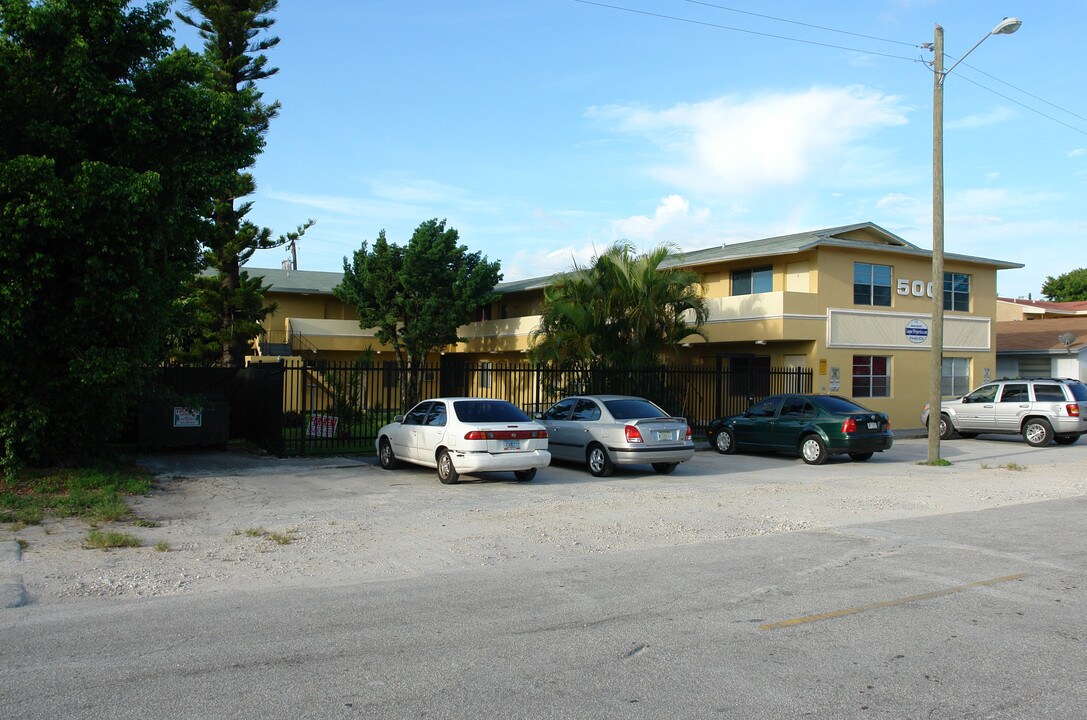 500 SE 22nd St in Fort Lauderdale, FL - Foto de edificio