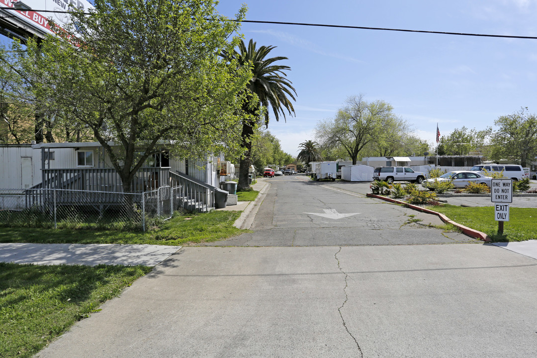 2312 Auburn Blvd in Sacramento, CA - Foto de edificio