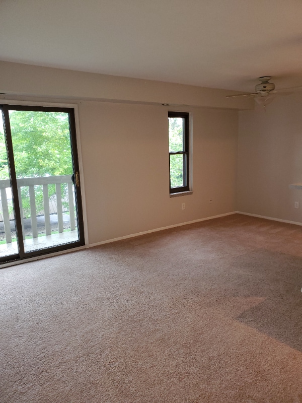 31993 W 12 Mile Rd in Farmington Hills, MI - Building Photo - Building Photo