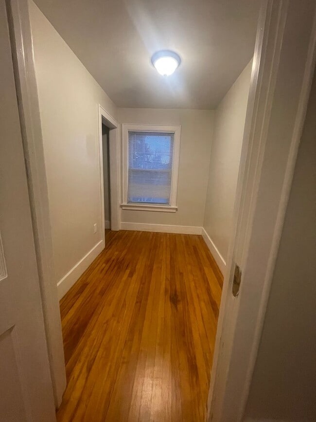 239 Elm St in Bennington, VT - Building Photo - Building Photo