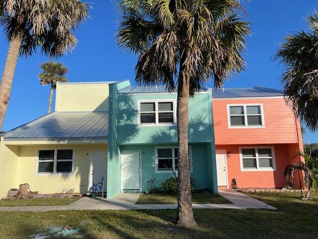 1000 Shorewinds Dr in Fort Pierce, FL - Building Photo