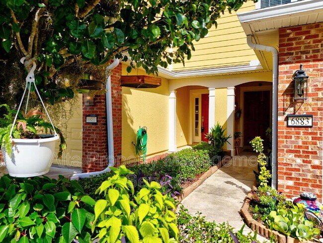 6881 Woody Vine Dr in Jacksonville, FL - Building Photo - Building Photo