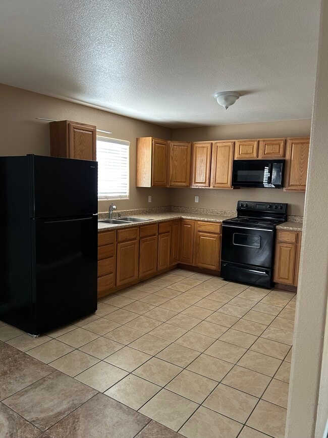 2117 Clearwater Dr, Unit A in Bullhead City, AZ - Building Photo - Building Photo
