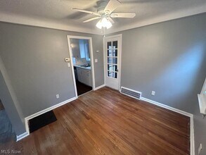 4843 Westbourne Rd in Lyndhurst, OH - Building Photo - Building Photo