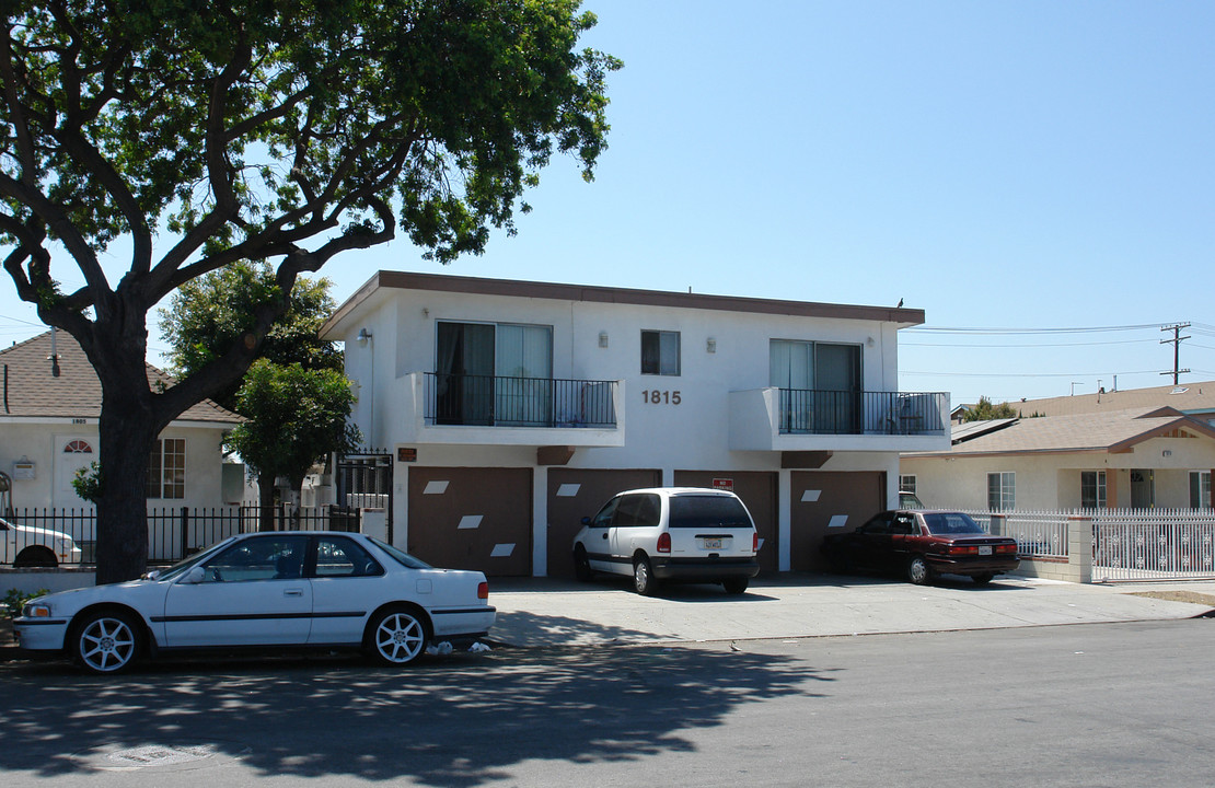 1815 Locust Ave in Long Beach, CA - Foto de edificio