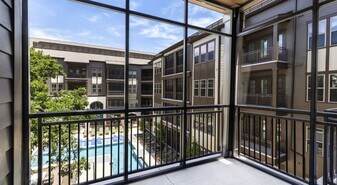 10520 Lakeline Mall Dr, Unit 144 in Austin, TX - Building Photo