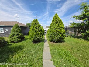 1112 W Elm St in Scranton, PA - Building Photo - Building Photo