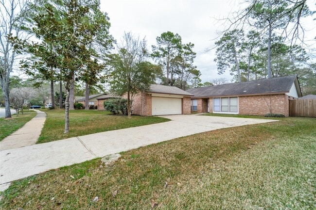 15114 Forest Lodge Dr in Houston, TX - Building Photo - Building Photo