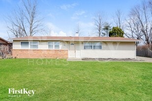 9404 Granville Pl, Unit U05 in Indianapolis, IN - Building Photo