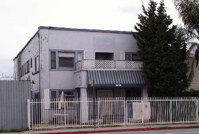 1010 E Anaheim St in Wilmington, CA - Building Photo - Building Photo