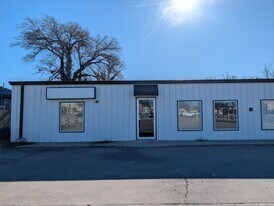 1302 NE 1st St in Pryor, OK - Building Photo