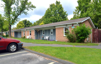 Glen Apartments in Danbury, CT - Building Photo - Building Photo