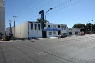 813 E Ogden Ave in Las Vegas, NV - Foto de edificio - Building Photo