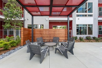 RT Dairies in Atlanta, GA - Foto de edificio - Building Photo