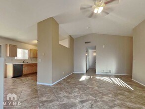 1679 W Camino Acierto in Sahuarita, AZ - Building Photo - Building Photo