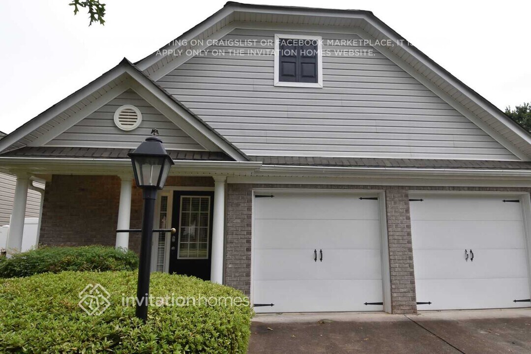 2730 Cottage View Way in Cumming, GA - Foto de edificio