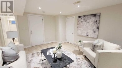 3 Jasmine Rd in Toronto, ON - Building Photo - Building Photo