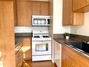 86 Maegan Pl in Thousand Oaks, CA - Building Photo - Building Photo