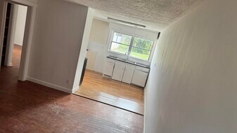 5609 SE Jack Ave in Stuart, FL - Building Photo