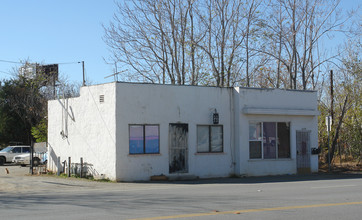 1229-1231 E 6th St in Beaumont, CA - Foto de edificio - Building Photo