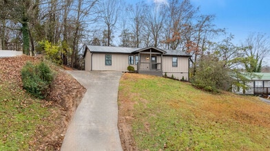 3935 Wrights Ferry Rd in Louisville, TN - Building Photo - Building Photo